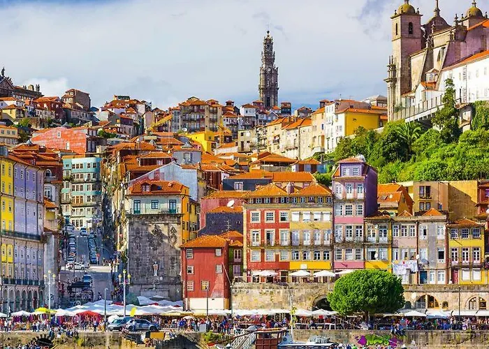 Sun, Pool And Esmoriz