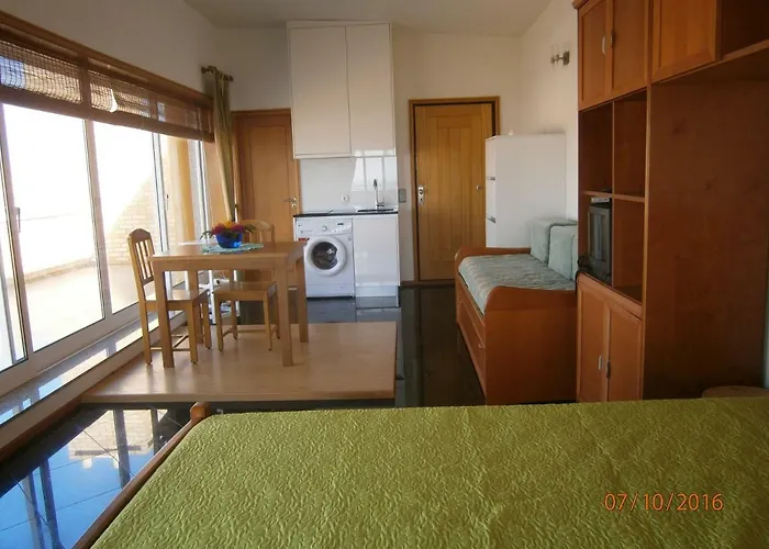 Sun, Pool And Appartement