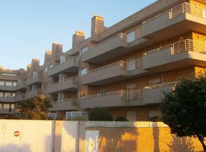 Sun, Pool And דירה איזמוריס